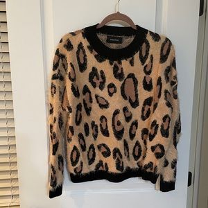 Leopard sweater - size M